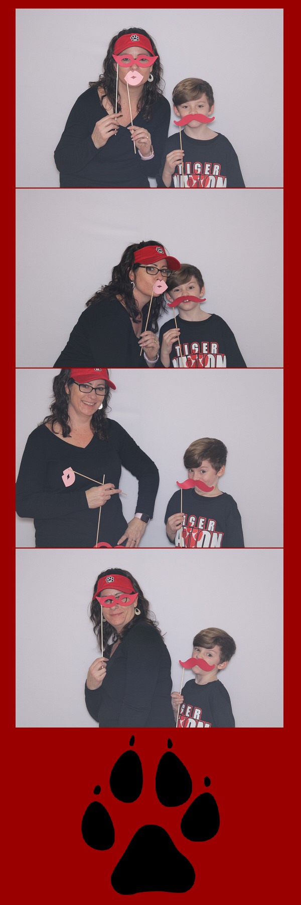Mother Son Dodgeball 2020 | View more photos from the event at gallery.saycheesephotobooth.com/u/SayCheesePhotoBooth/Mother-Son-Dodgeball-2020