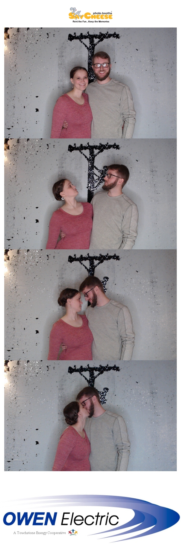 Owen Electric   | View more photos from the event at gallery.saycheesephotobooth.com/u/SayCheesePhotoBooth/Owen-Electric
