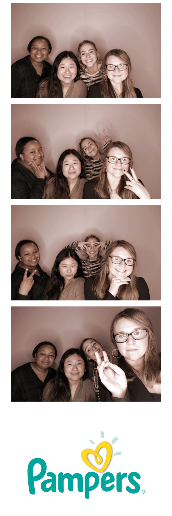 Pampers  | View more photos from the event at gallery.saycheesephotobooth.com/u/SayCheesePhotoBooth/Pampers