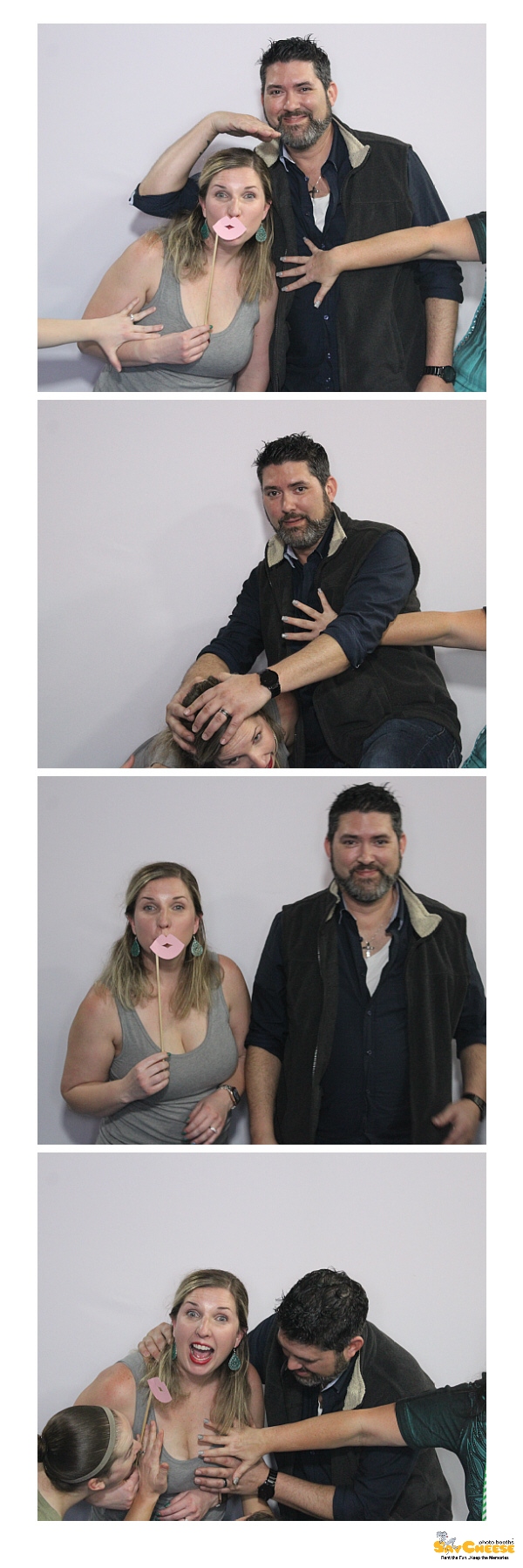 St. Elizabeth Holiday Party  | View more photos from the event at gallery.saycheesephotobooth.com/u/SayCheesePhotoBooth/St-Elizabeth-Holiday-Party