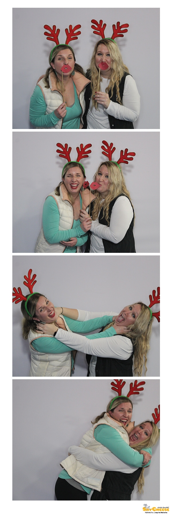 St. Elizabeth Holiday Party  | View more photos from the event at gallery.saycheesephotobooth.com/u/SayCheesePhotoBooth/St-Elizabeth-Holiday-Party