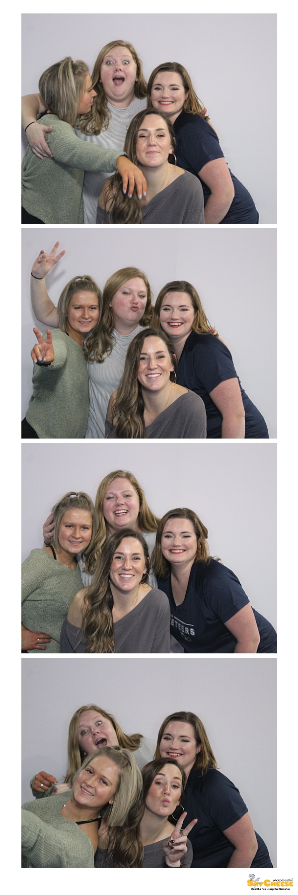 St. Elizabeth Holiday Party  | View more photos from the event at gallery.saycheesephotobooth.com/u/SayCheesePhotoBooth/St-Elizabeth-Holiday-Party