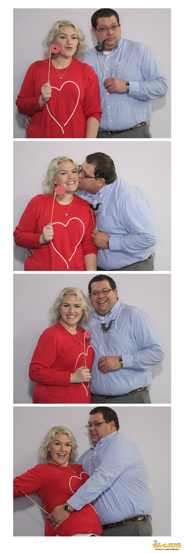 St. Elizabeth Holiday Party  | View more photos from the event at gallery.saycheesephotobooth.com/u/SayCheesePhotoBooth/St-Elizabeth-Holiday-Party