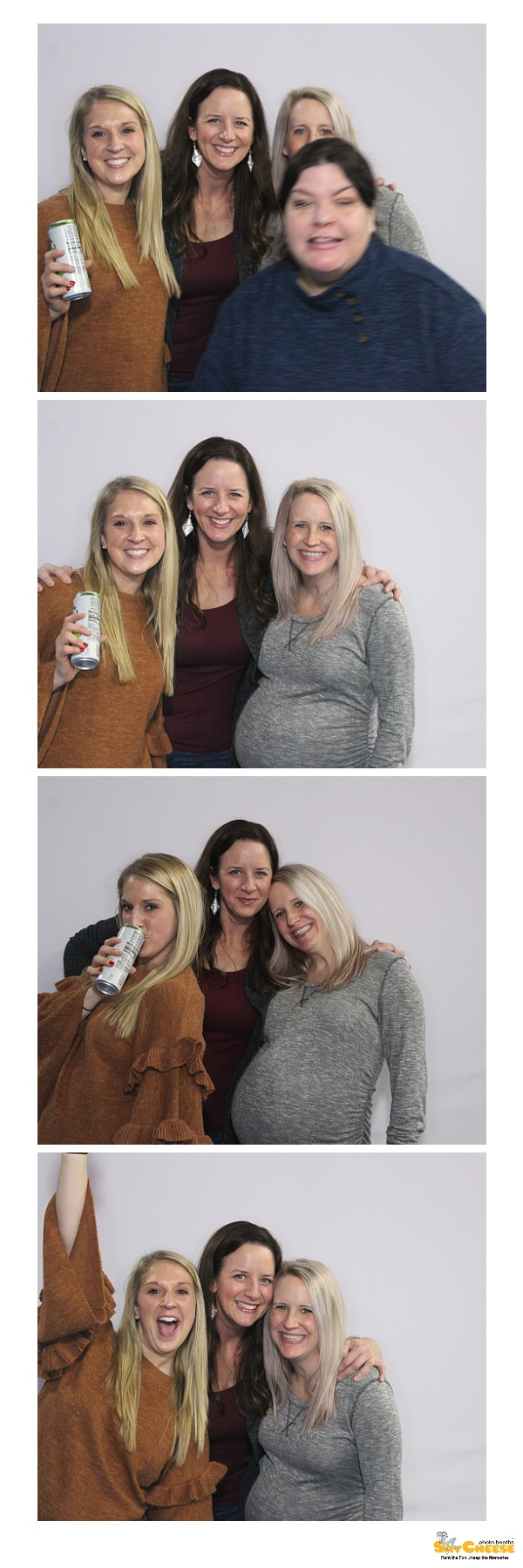 St. Elizabeth Holiday Party  | View more photos from the event at gallery.saycheesephotobooth.com/u/SayCheesePhotoBooth/St-Elizabeth-Holiday-Party