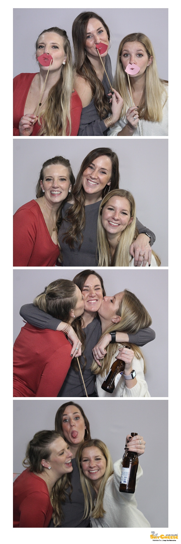 St. Elizabeth Holiday Party  | View more photos from the event at gallery.saycheesephotobooth.com/u/SayCheesePhotoBooth/St-Elizabeth-Holiday-Party