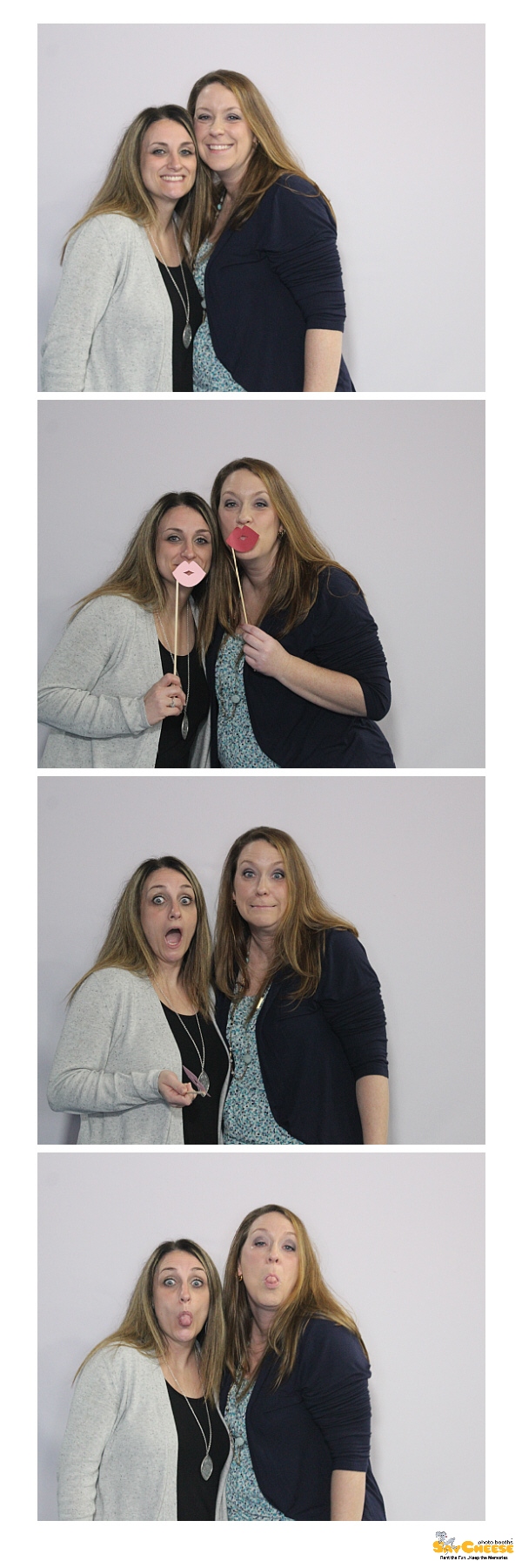 St. Elizabeth Holiday Party  | View more photos from the event at gallery.saycheesephotobooth.com/u/SayCheesePhotoBooth/St-Elizabeth-Holiday-Party
