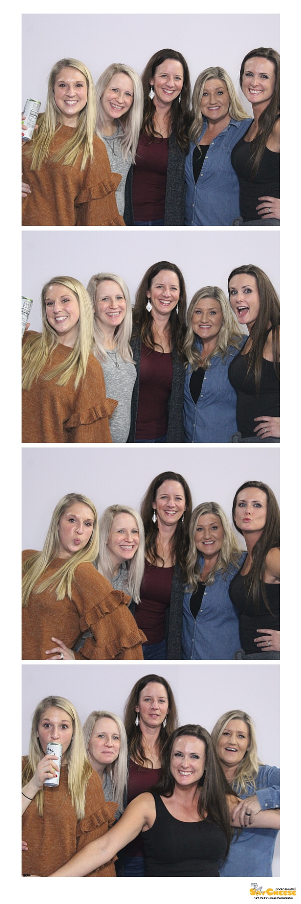 St. Elizabeth Holiday Party  | View more photos from the event at gallery.saycheesephotobooth.com/u/SayCheesePhotoBooth/St-Elizabeth-Holiday-Party