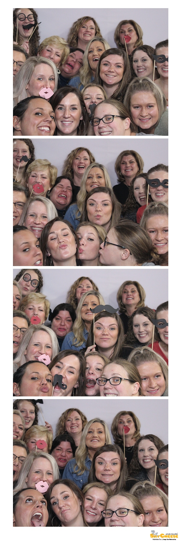 St. Elizabeth Holiday Party  | View more photos from the event at gallery.saycheesephotobooth.com/u/SayCheesePhotoBooth/St-Elizabeth-Holiday-Party