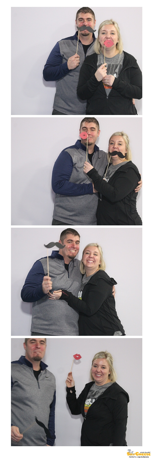 St. Elizabeth Holiday Party  | View more photos from the event at gallery.saycheesephotobooth.com/u/SayCheesePhotoBooth/St-Elizabeth-Holiday-Party