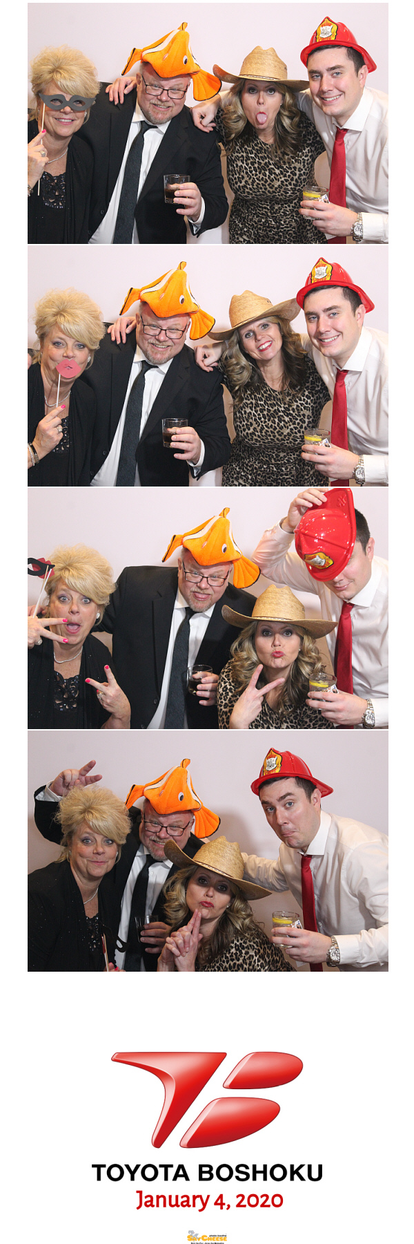 Toyota Boshoku Holiday Party  | View more photos from the event at gallery.saycheesephotobooth.com/u/SayCheesePhotoBooth/Toyota-Boshoku-Holiday-Party