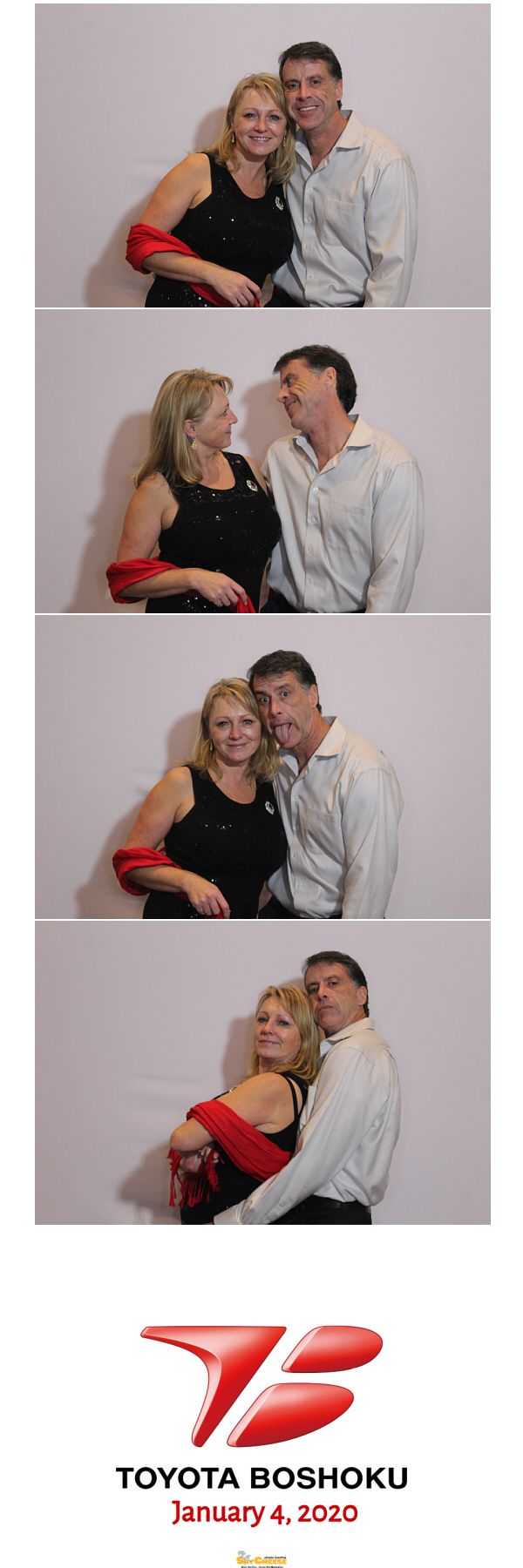 Toyota Boshoku Holiday Party  | View more photos from the event at gallery.saycheesephotobooth.com/u/SayCheesePhotoBooth/Toyota-Boshoku-Holiday-Party