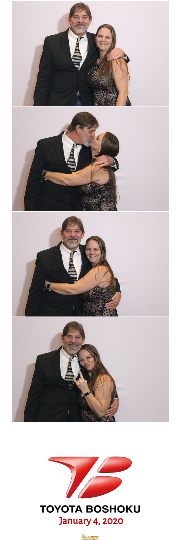 Toyota Boshoku Holiday Party  | View more photos from the event at gallery.saycheesephotobooth.com/u/SayCheesePhotoBooth/Toyota-Boshoku-Holiday-Party