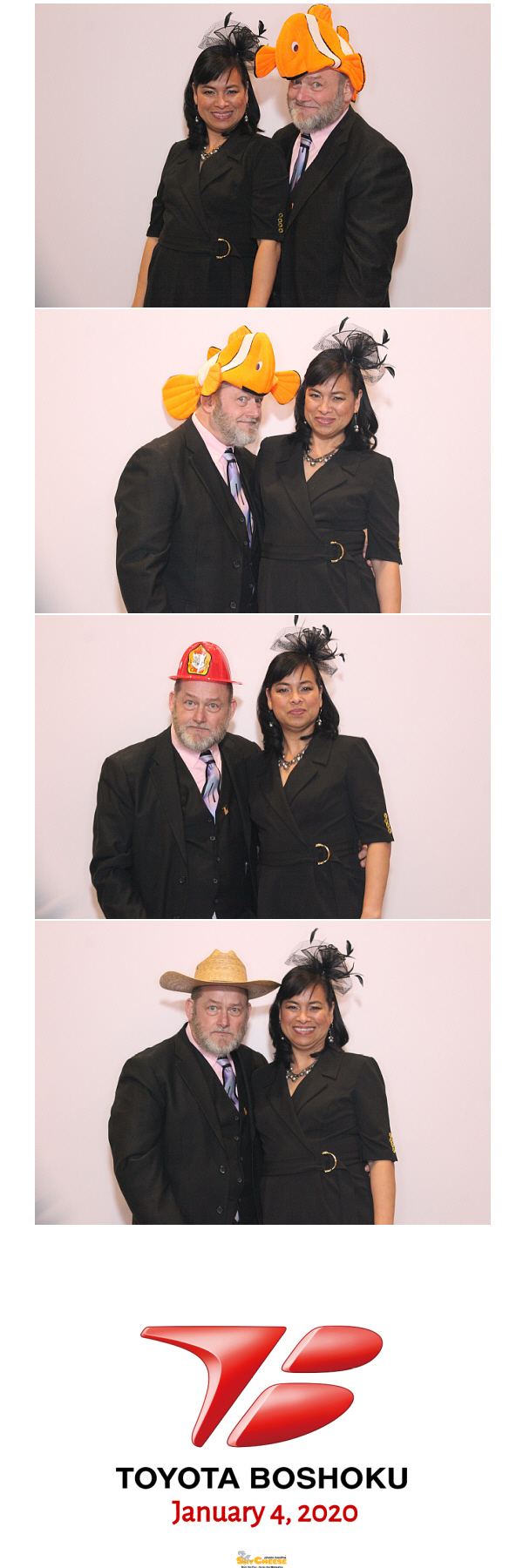Toyota Boshoku Holiday Party  | View more photos from the event at gallery.saycheesephotobooth.com/u/SayCheesePhotoBooth/Toyota-Boshoku-Holiday-Party
