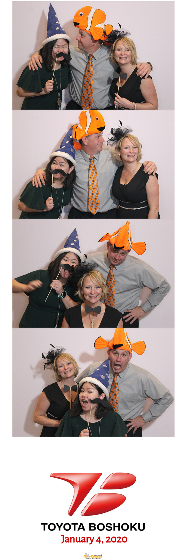 Toyota Boshoku Holiday Party  | View more photos from the event at gallery.saycheesephotobooth.com/u/SayCheesePhotoBooth/Toyota-Boshoku-Holiday-Party