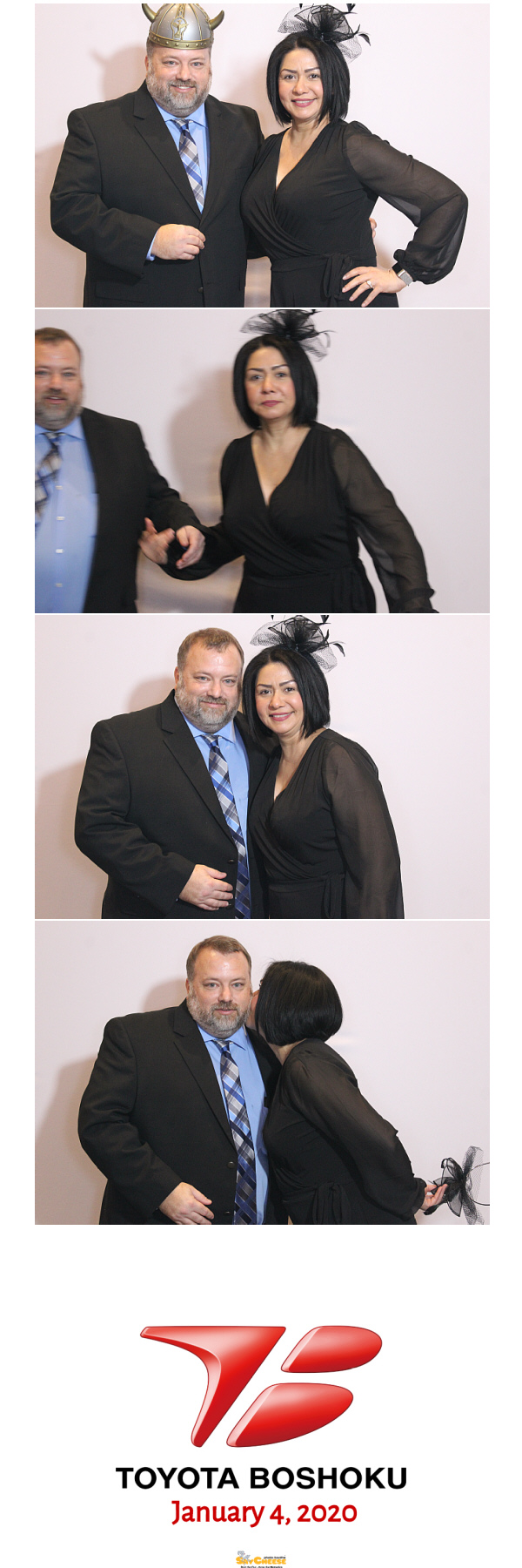 Toyota Boshoku Holiday Party  | View more photos from the event at gallery.saycheesephotobooth.com/u/SayCheesePhotoBooth/Toyota-Boshoku-Holiday-Party