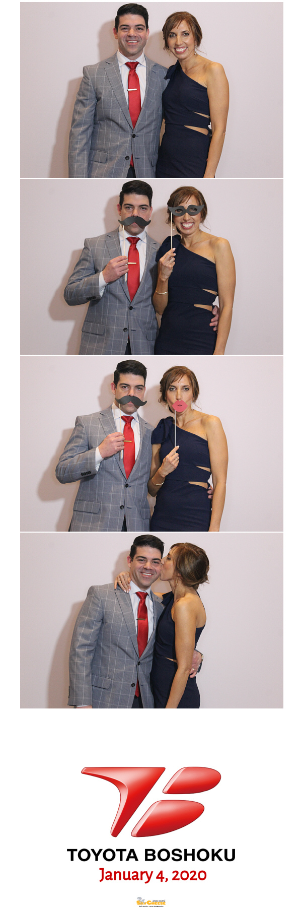 Toyota Boshoku Holiday Party  | View more photos from the event at gallery.saycheesephotobooth.com/u/SayCheesePhotoBooth/Toyota-Boshoku-Holiday-Party