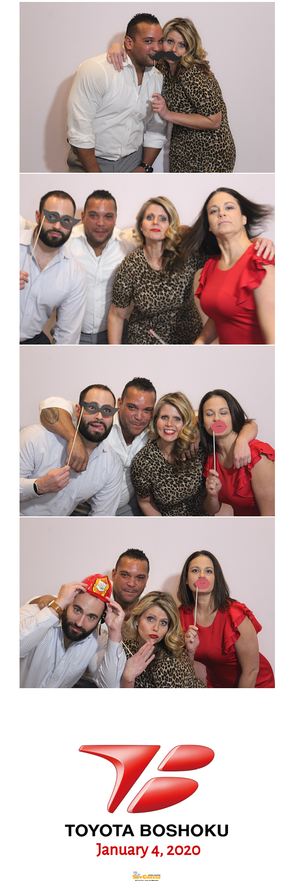 Toyota Boshoku Holiday Party  | View more photos from the event at gallery.saycheesephotobooth.com/u/SayCheesePhotoBooth/Toyota-Boshoku-Holiday-Party