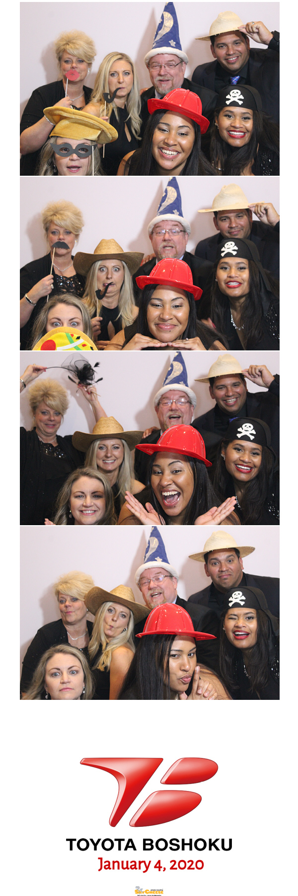 Toyota Boshoku Holiday Party  | View more photos from the event at gallery.saycheesephotobooth.com/u/SayCheesePhotoBooth/Toyota-Boshoku-Holiday-Party