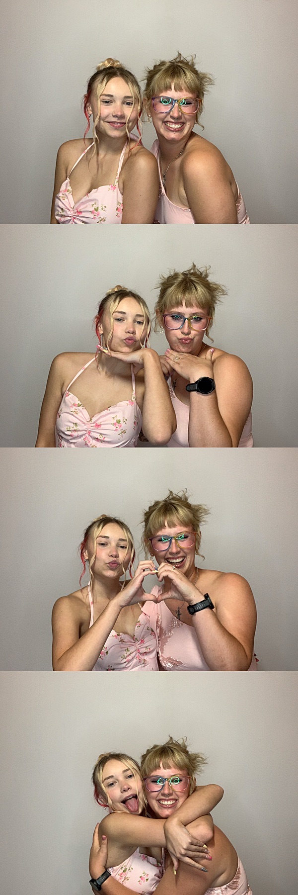 Wiedeman Wedding | View more photos from the event at gallery.saycheesephotobooth.com/u/SayCheesePhotoBooth/Wiedeman-Wedding-0