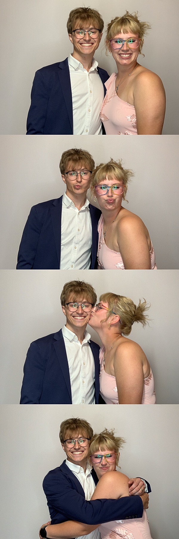 Wiedeman Wedding | View more photos from the event at gallery.saycheesephotobooth.com/u/SayCheesePhotoBooth/Wiedeman-Wedding-0