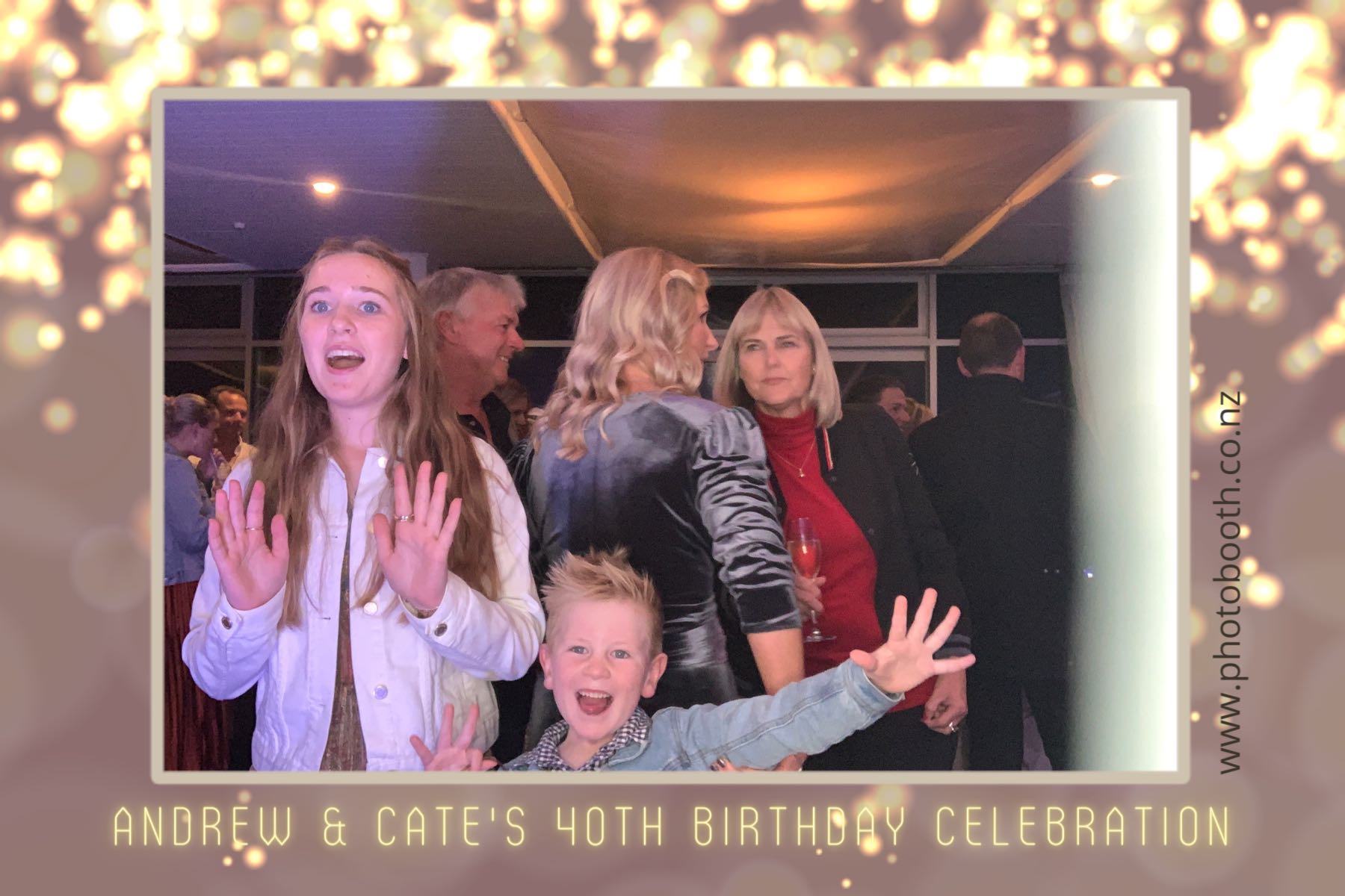 Andrew & Cate's 40th Birthday | View more photos from the event at gallery.photobooth.co.nz/u/SelfieCentral/Andrew-Cates-40th-Birthday
