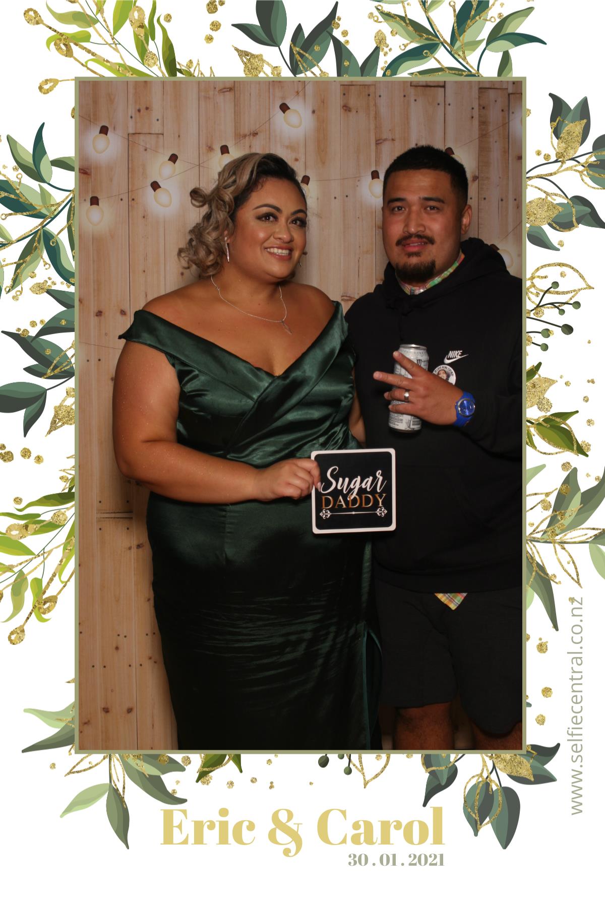 Eric & Carol's wedding | View more photos from the event at gallery.photobooth.co.nz/u/SelfieCentral/Eric-Carols-wedding