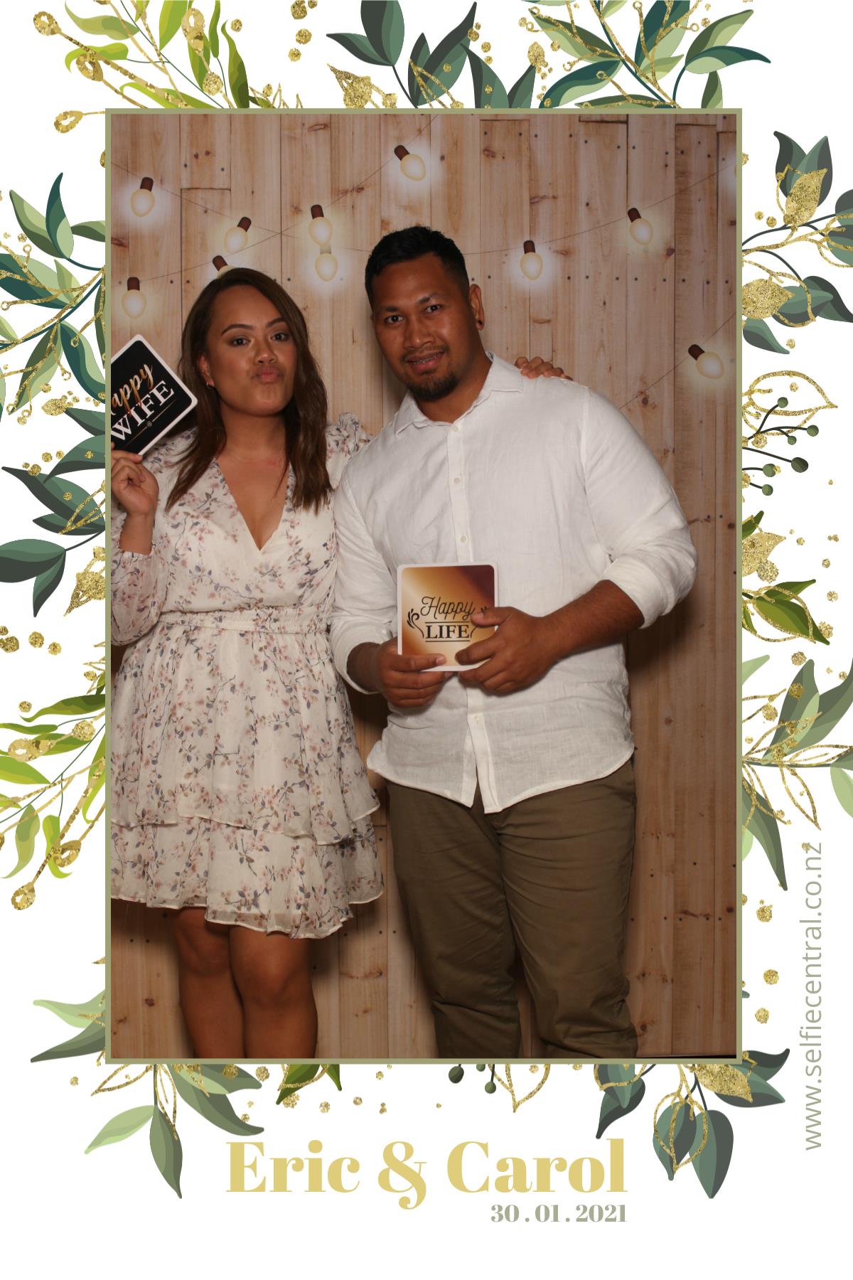 Eric & Carol's wedding | View more photos from the event at gallery.photobooth.co.nz/u/SelfieCentral/Eric-Carols-wedding