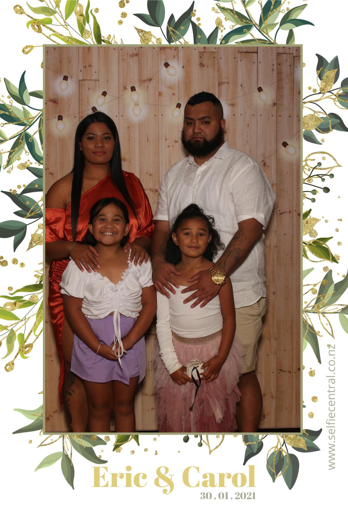 Eric & Carol's wedding | View more photos from the event at gallery.photobooth.co.nz/u/SelfieCentral/Eric-Carols-wedding