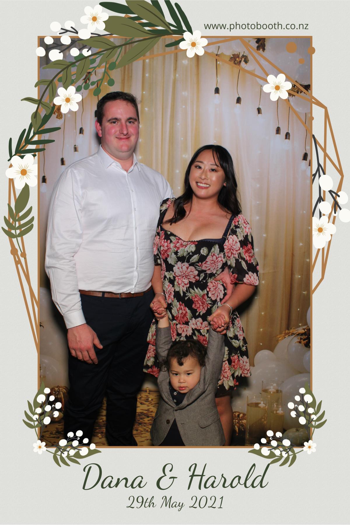 Harold & Dana's wedding | View more photos from the event at gallery.photobooth.co.nz/u/SelfieCentral/Harold-Danas-wedding