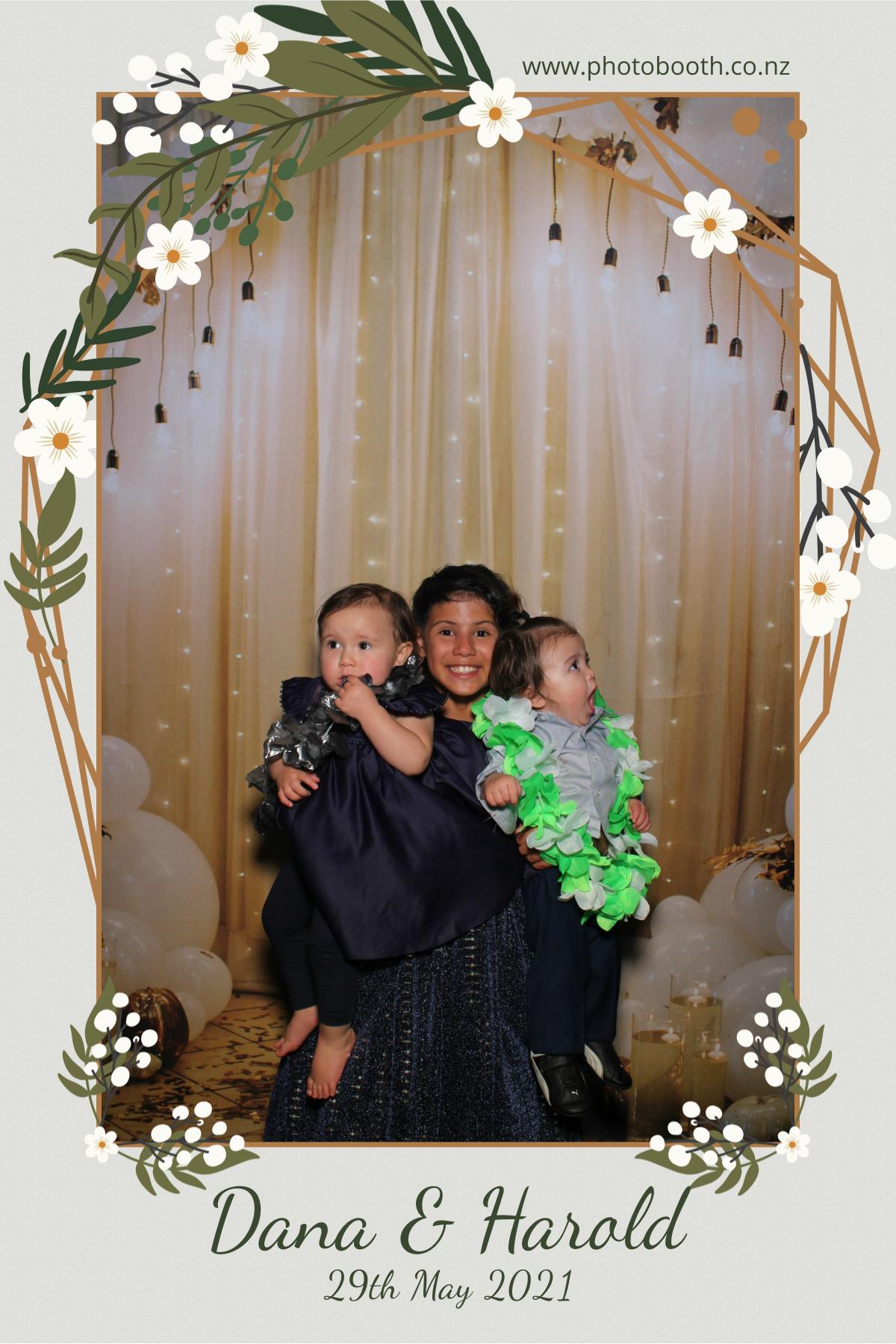 Harold & Dana's wedding | View more photos from the event at gallery.photobooth.co.nz/u/SelfieCentral/Harold-Danas-wedding