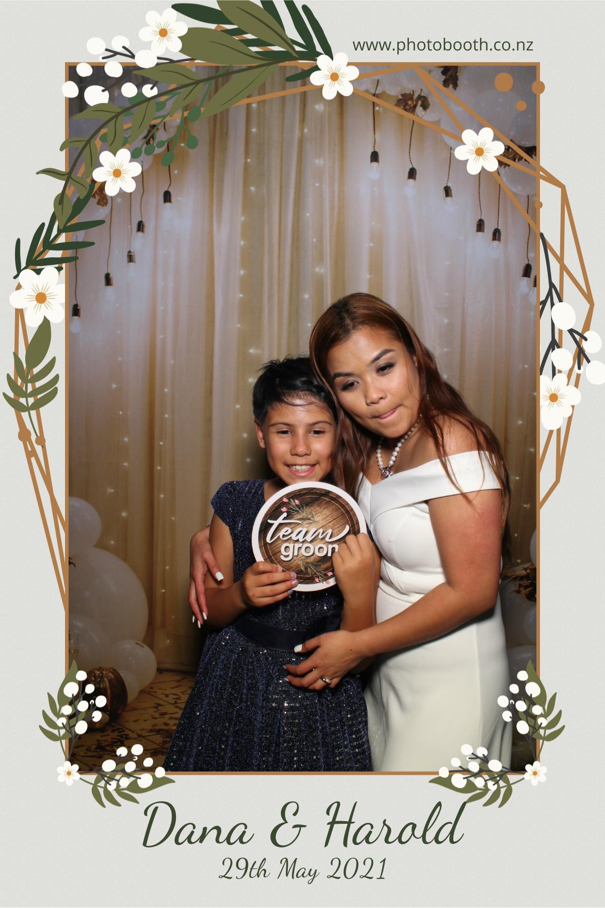 Harold & Dana's wedding | View more photos from the event at gallery.photobooth.co.nz/u/SelfieCentral/Harold-Danas-wedding