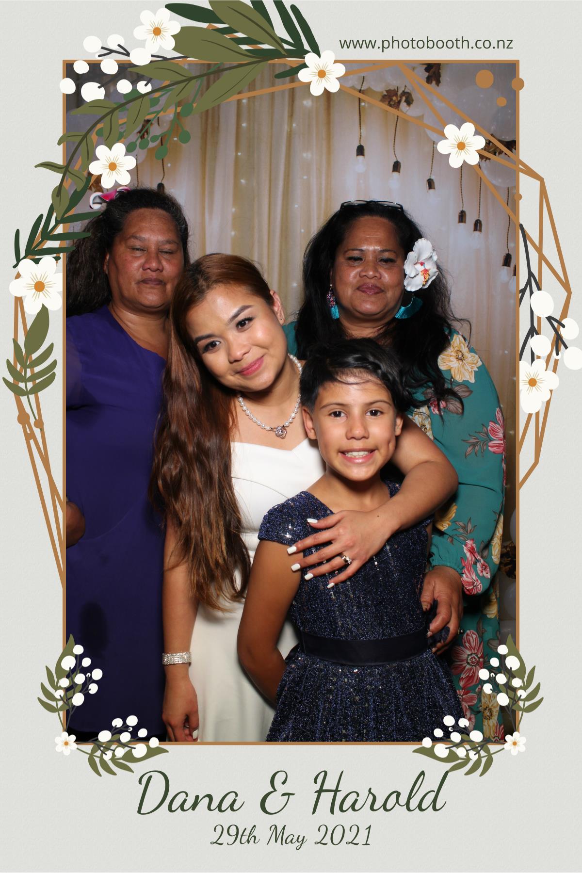 Harold & Dana's wedding | View more photos from the event at gallery.photobooth.co.nz/u/SelfieCentral/Harold-Danas-wedding