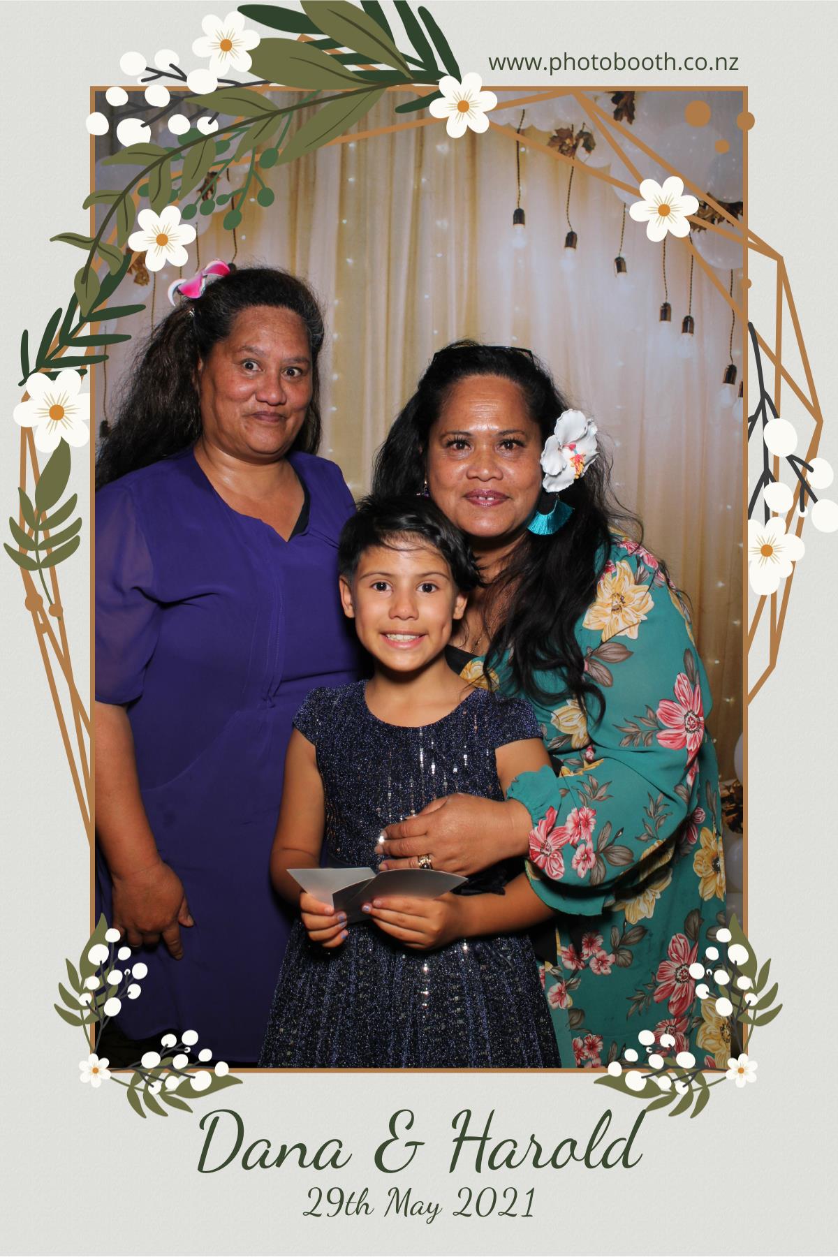 Harold & Dana's wedding | View more photos from the event at gallery.photobooth.co.nz/u/SelfieCentral/Harold-Danas-wedding