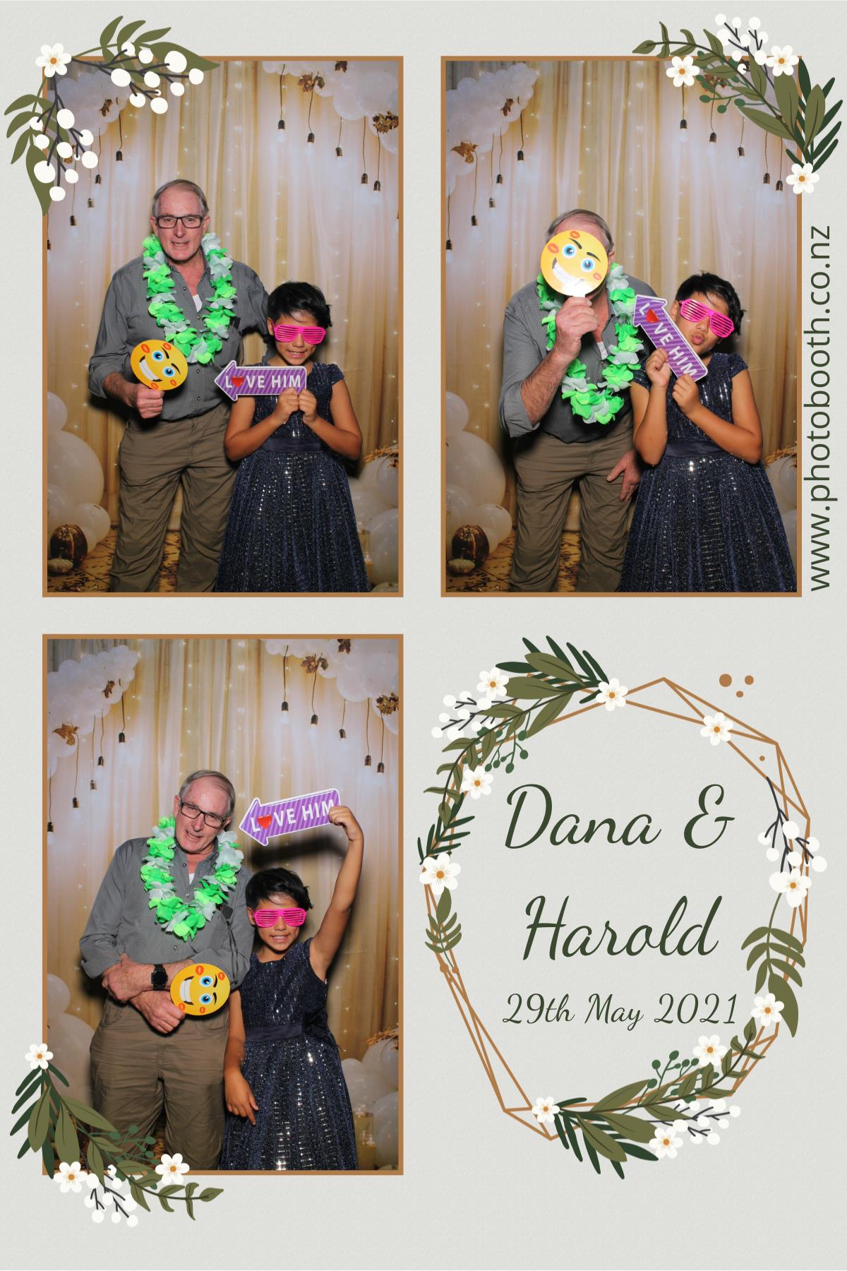 Harold & Dana's wedding | View more photos from the event at gallery.photobooth.co.nz/u/SelfieCentral/Harold-Danas-wedding