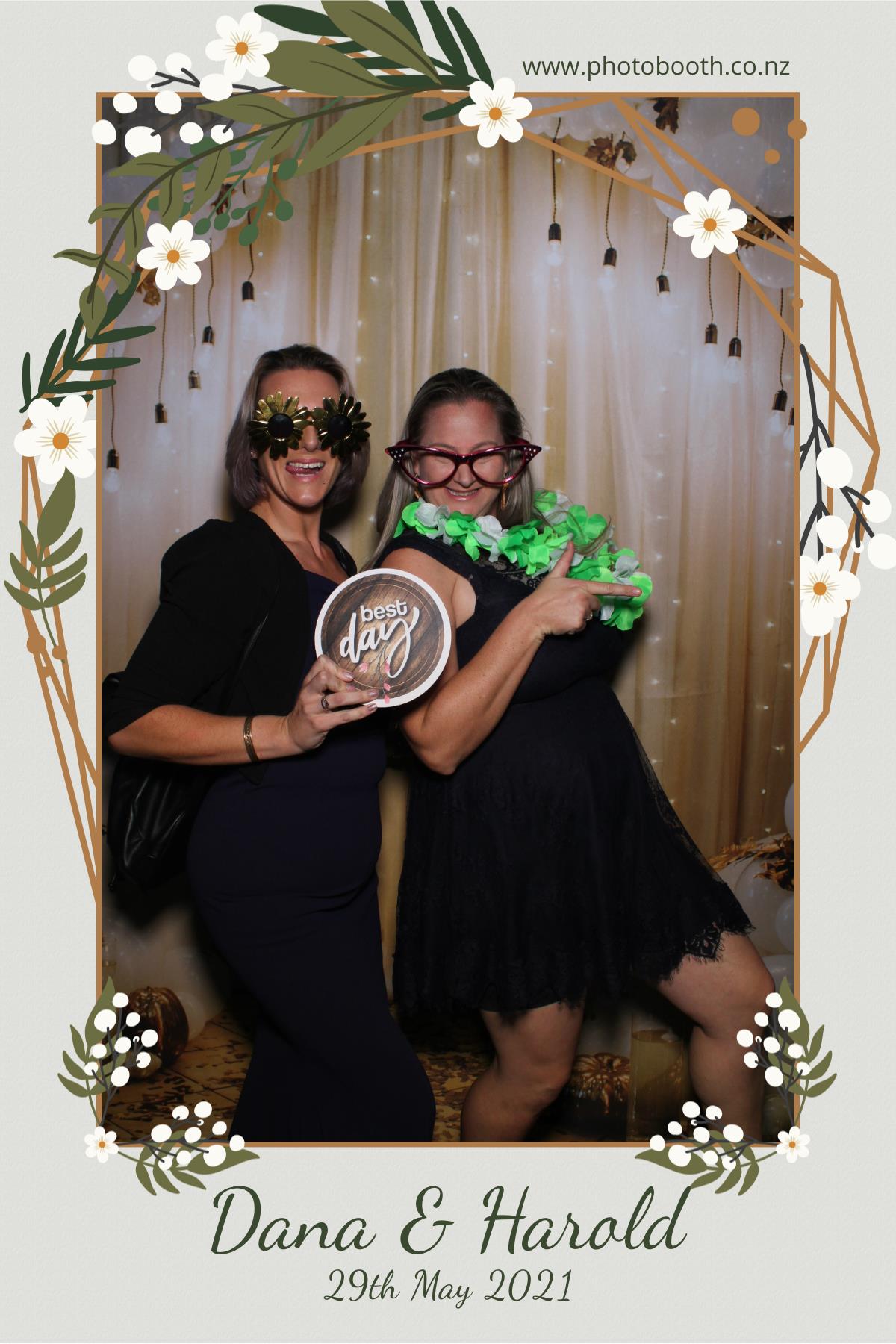 Harold & Dana's wedding | View more photos from the event at gallery.photobooth.co.nz/u/SelfieCentral/Harold-Danas-wedding
