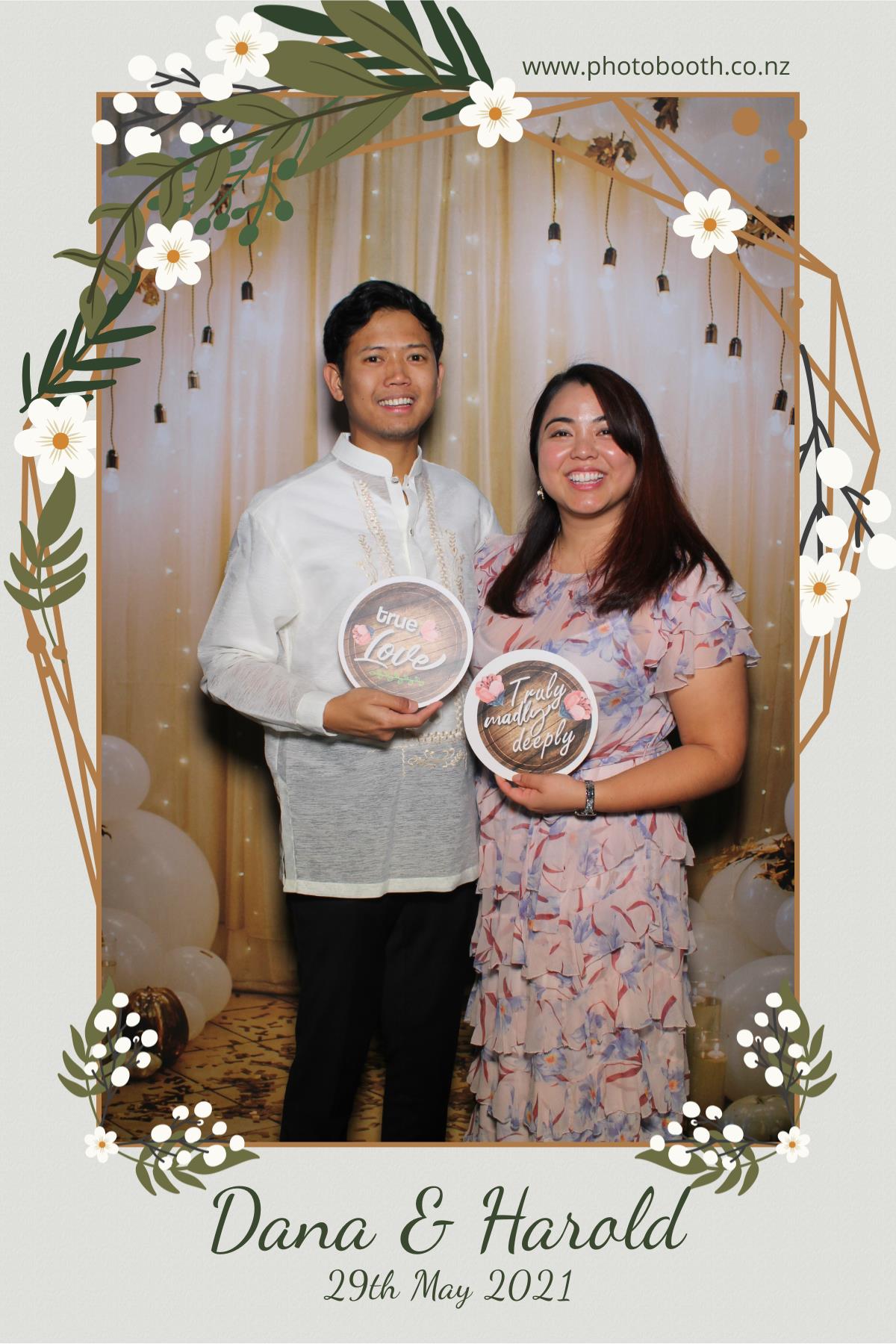 Harold & Dana's wedding | View more photos from the event at gallery.photobooth.co.nz/u/SelfieCentral/Harold-Danas-wedding