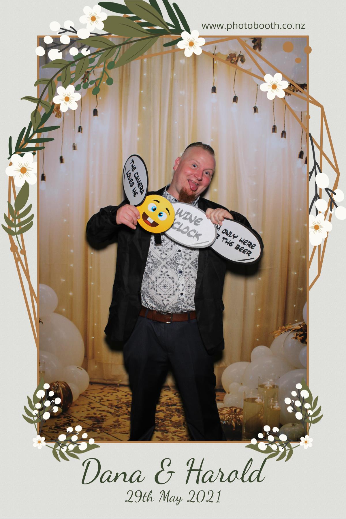 Harold & Dana's wedding | View more photos from the event at gallery.photobooth.co.nz/u/SelfieCentral/Harold-Danas-wedding