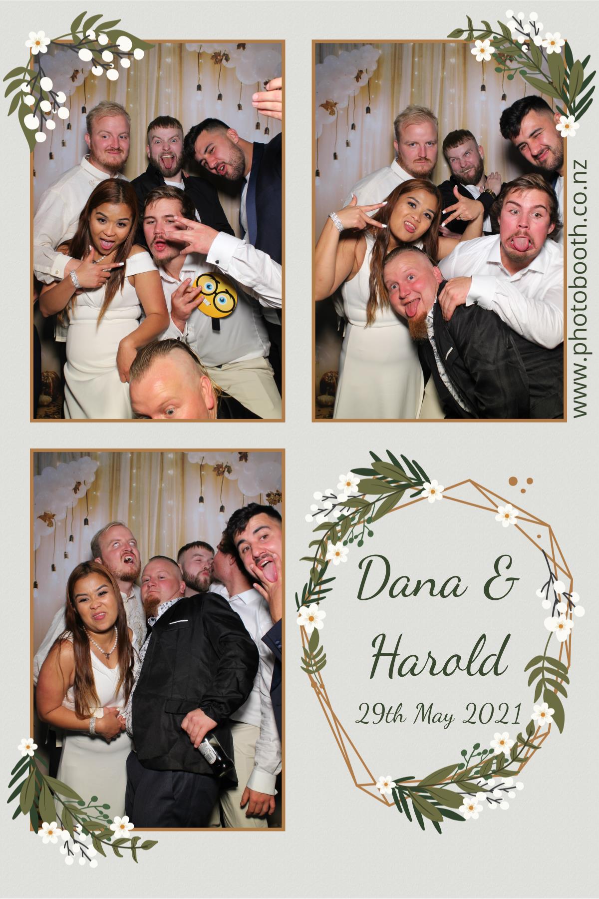 Harold & Dana's wedding | View more photos from the event at gallery.photobooth.co.nz/u/SelfieCentral/Harold-Danas-wedding