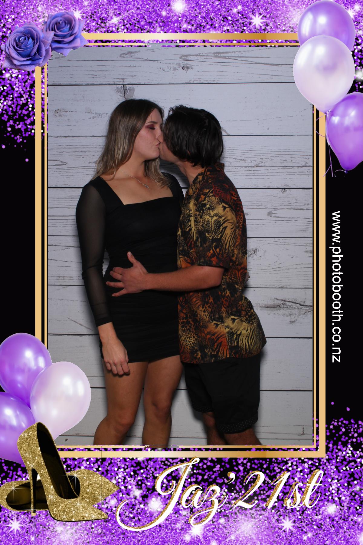 Jasmine's 21st | View more photos from the event at gallery.photobooth.co.nz/u/SelfieCentral/Jasmines-21st