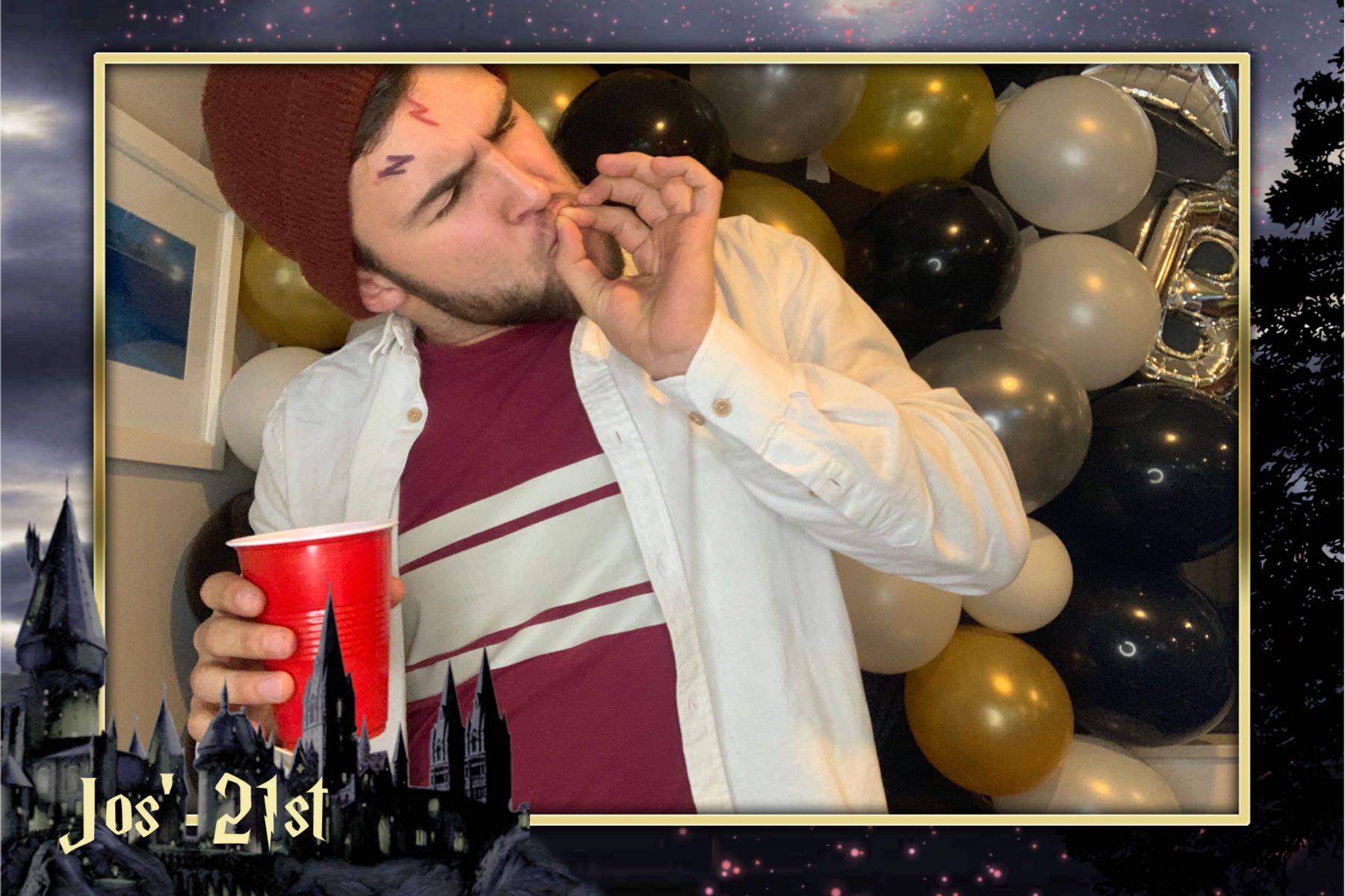 Jos is 21! | View more photos from the event at gallery.photobooth.co.nz/u/SelfieCentral/Jos-is-21