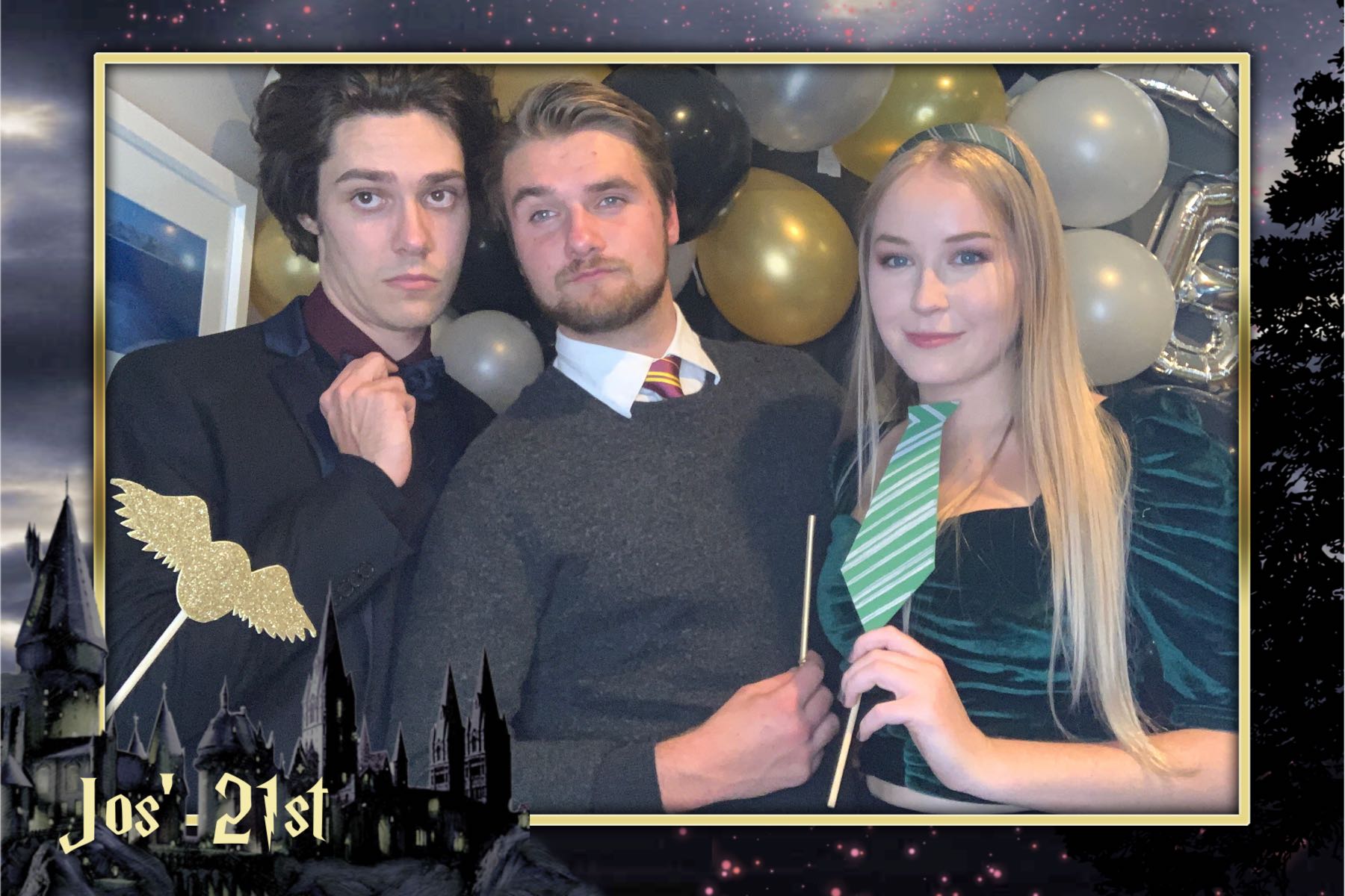 Jos is 21! | View more photos from the event at gallery.photobooth.co.nz/u/SelfieCentral/Jos-is-21
