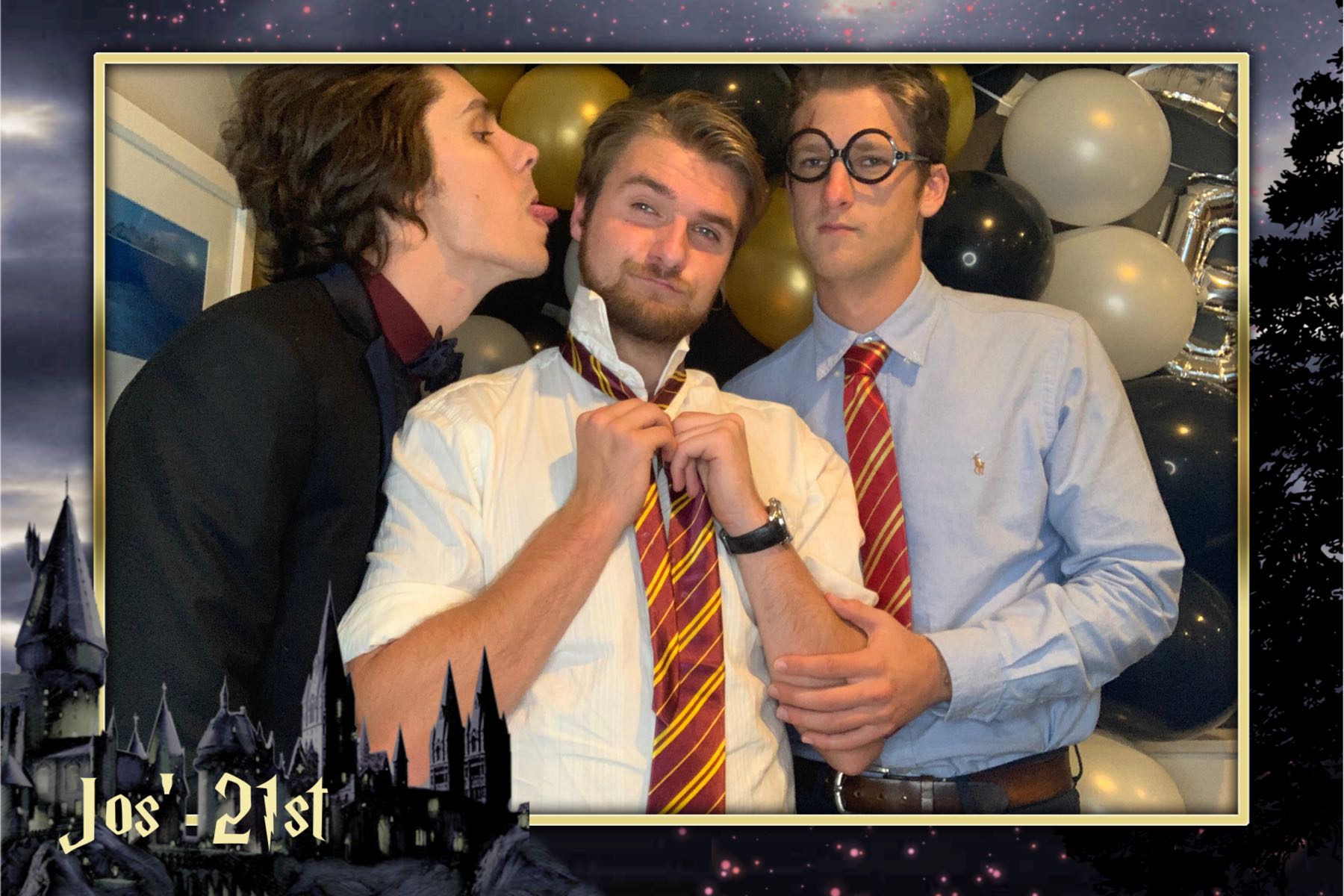 Jos is 21! | View more photos from the event at gallery.photobooth.co.nz/u/SelfieCentral/Jos-is-21