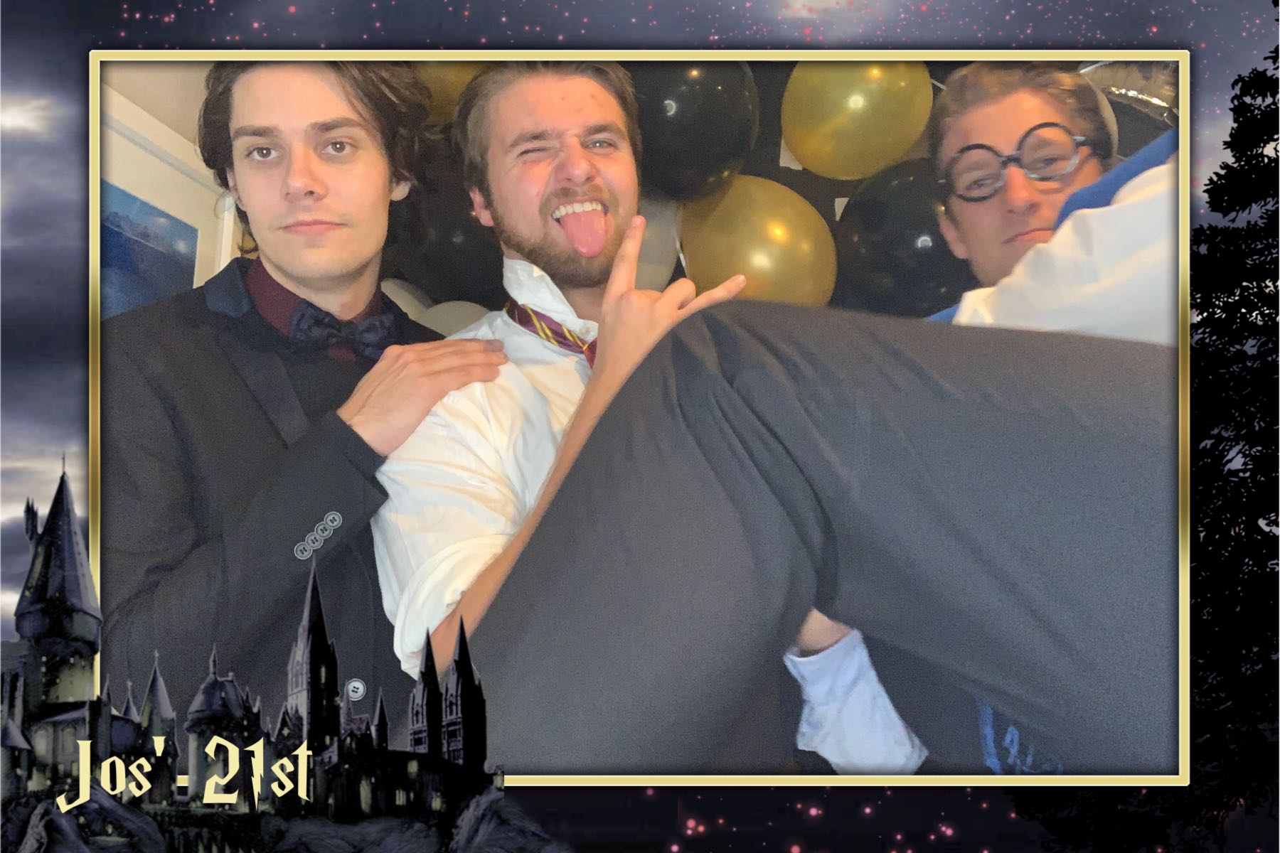 Jos is 21! | View more photos from the event at gallery.photobooth.co.nz/u/SelfieCentral/Jos-is-21