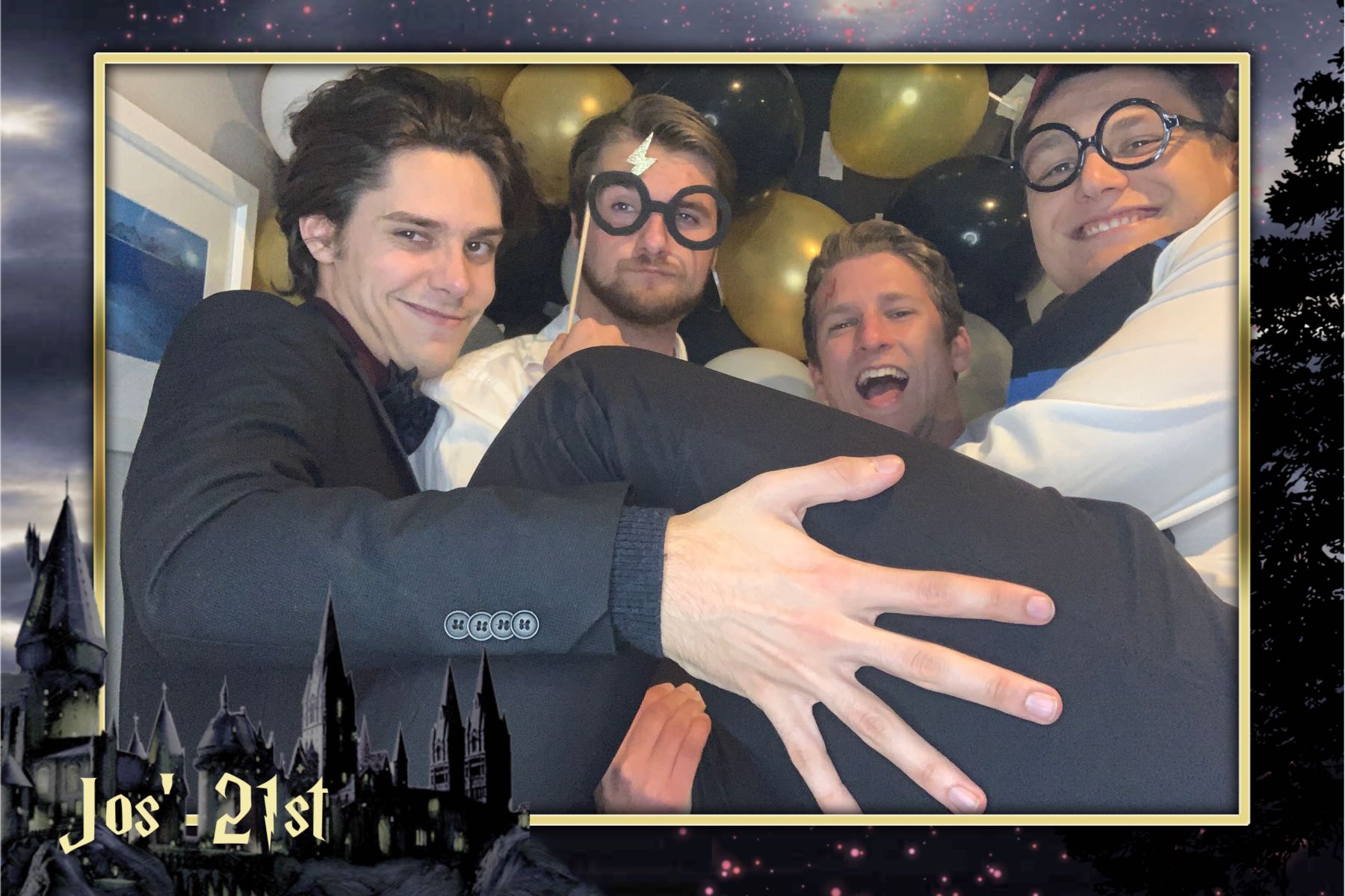 Jos is 21! | View more photos from the event at gallery.photobooth.co.nz/u/SelfieCentral/Jos-is-21