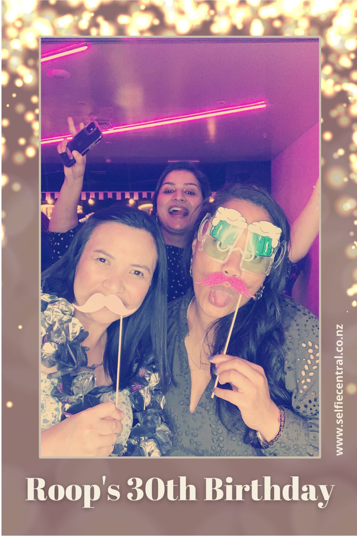 Roop's 30th Birthday | View more photos from the event at gallery.photobooth.co.nz/u/SelfieCentral/Roops-30th-Birthday