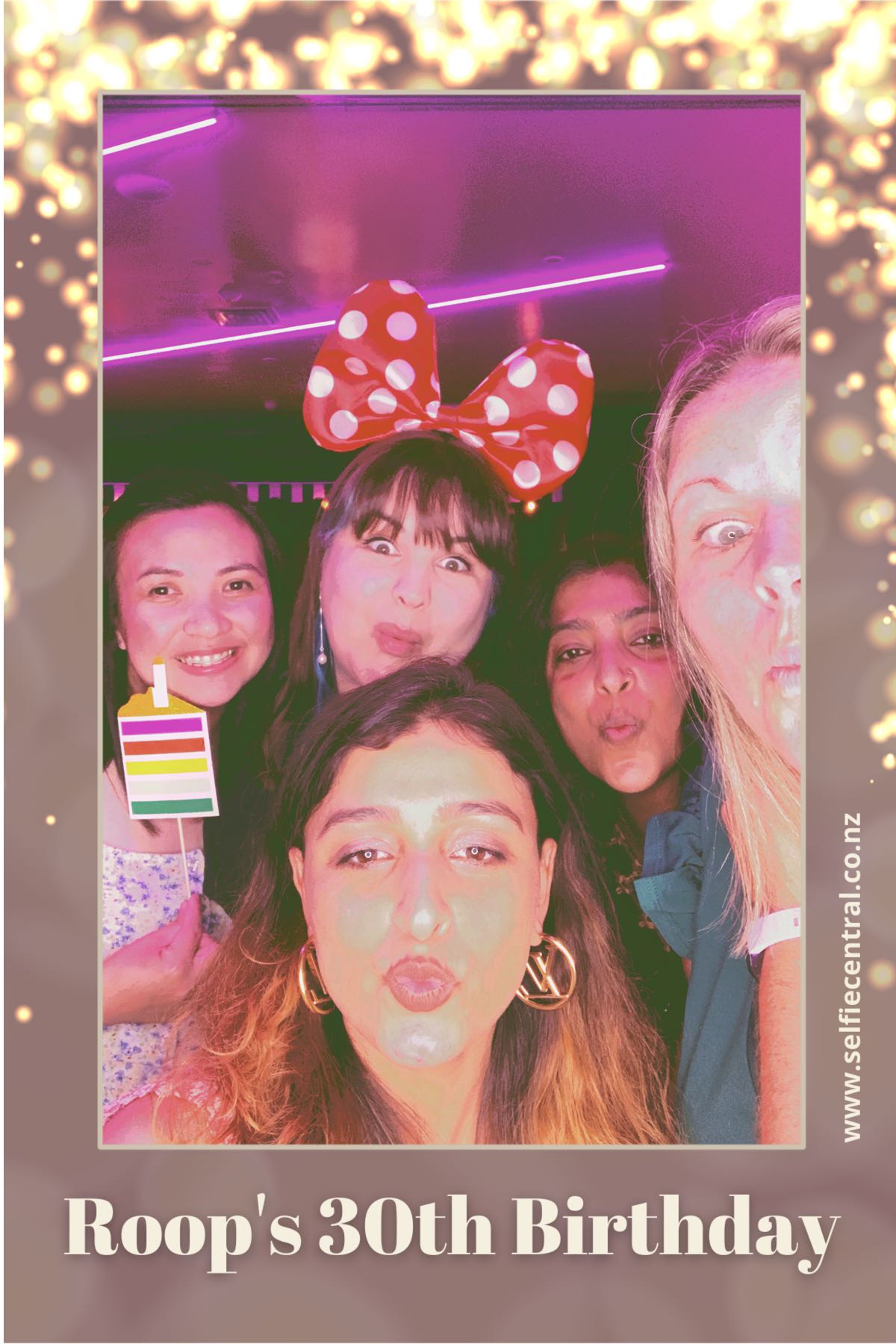 Roop's 30th Birthday | View more photos from the event at gallery.photobooth.co.nz/u/SelfieCentral/Roops-30th-Birthday