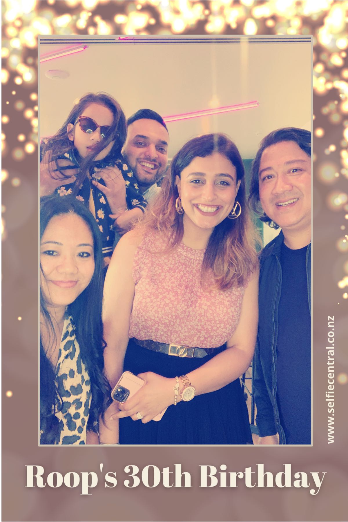 Roop's 30th Birthday | View more photos from the event at gallery.photobooth.co.nz/u/SelfieCentral/Roops-30th-Birthday