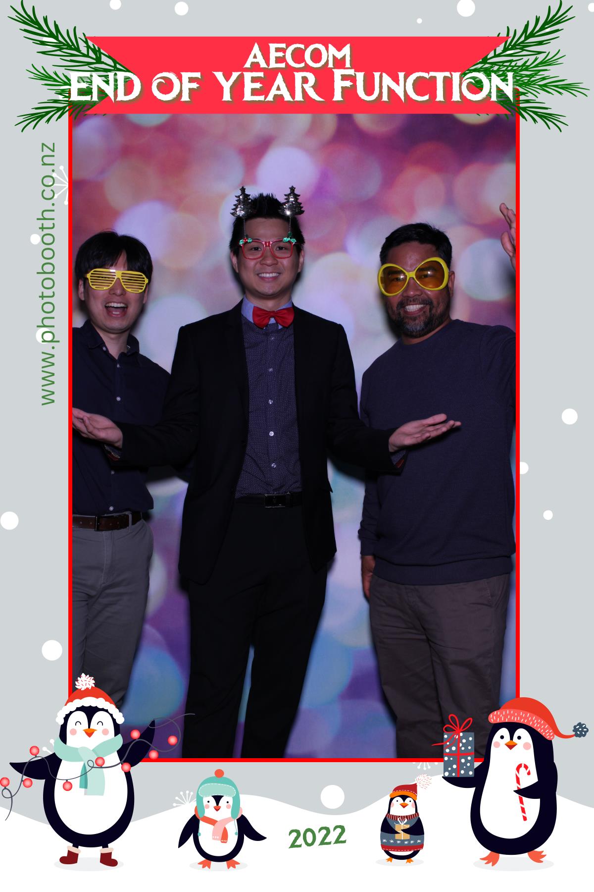 AECOM Christmas Function 22 | View more photos from the event at gallery.photobooth.co.nz/u/SelfieCentral/AECOM-Christmas-Function-22