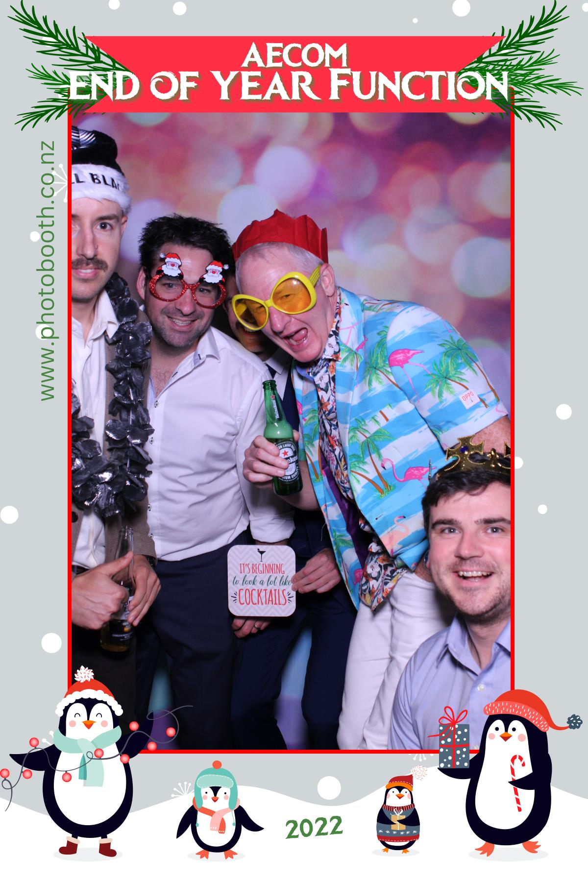 AECOM Christmas Function 22 | View more photos from the event at gallery.photobooth.co.nz/u/SelfieCentral/AECOM-Christmas-Function-22