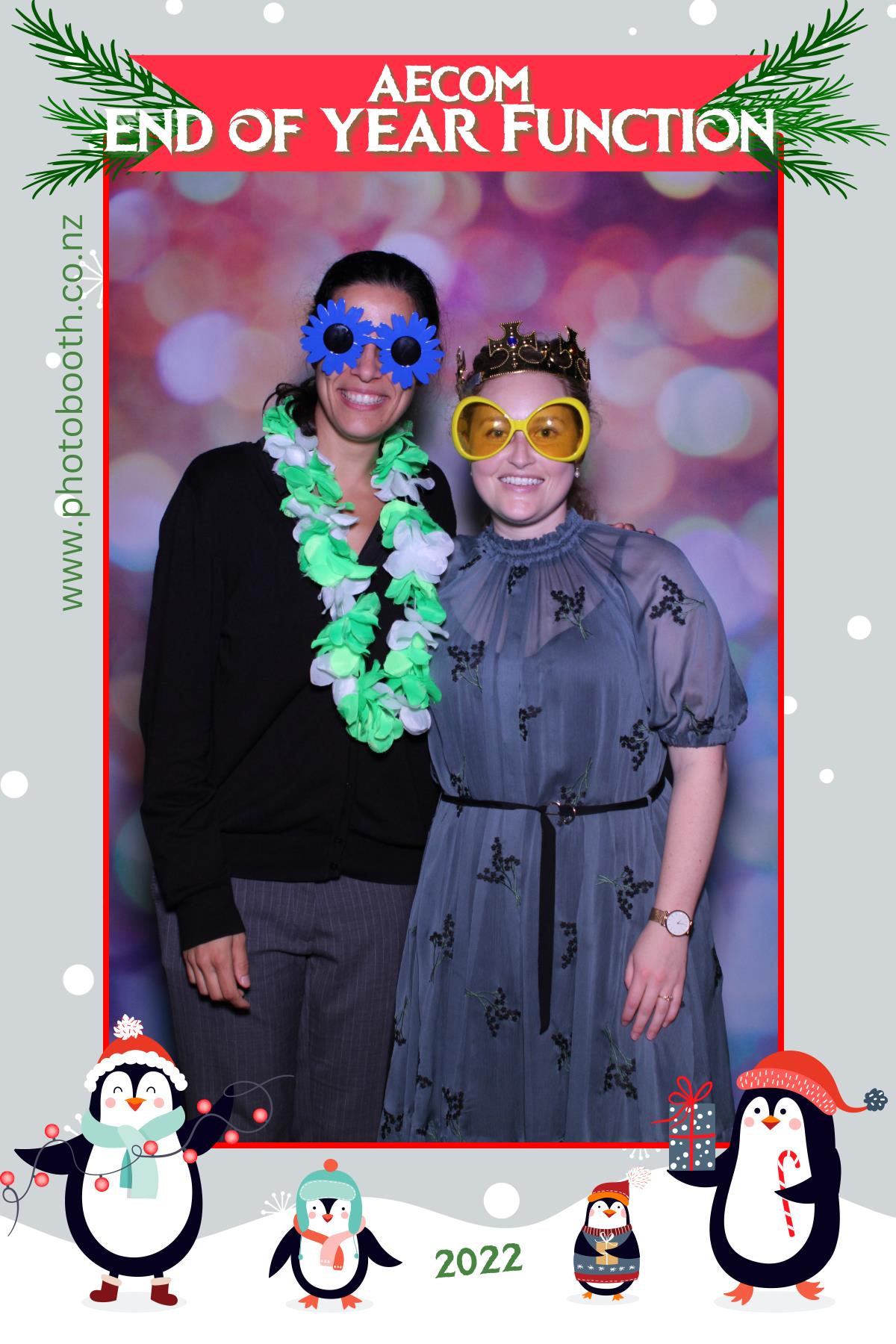 AECOM Christmas Function 22 | View more photos from the event at gallery.photobooth.co.nz/u/SelfieCentral/AECOM-Christmas-Function-22